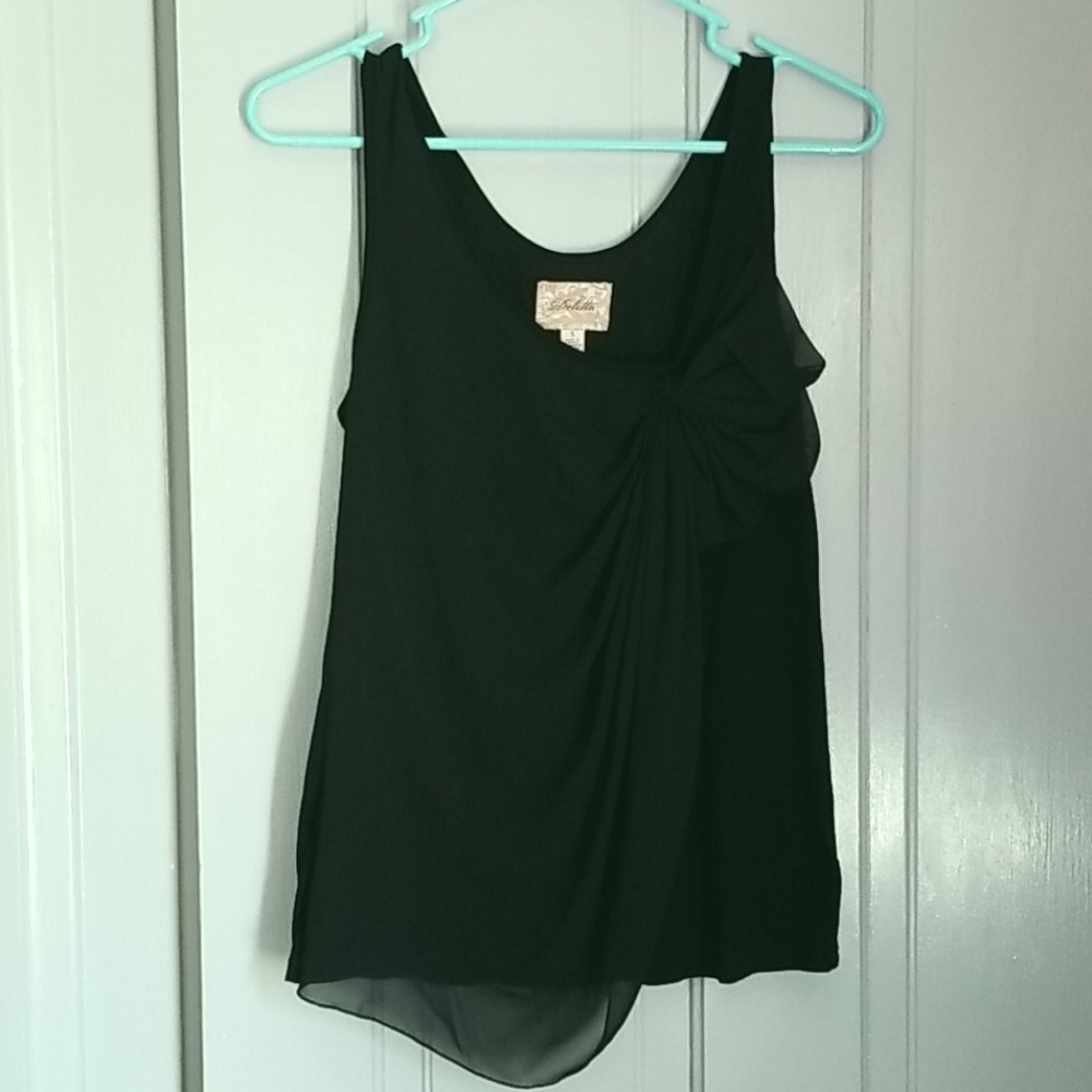 Deletta black tank with bow detail